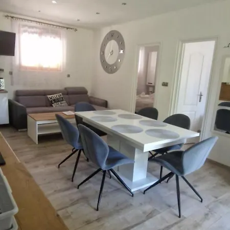 Appartamento Rozmaring *